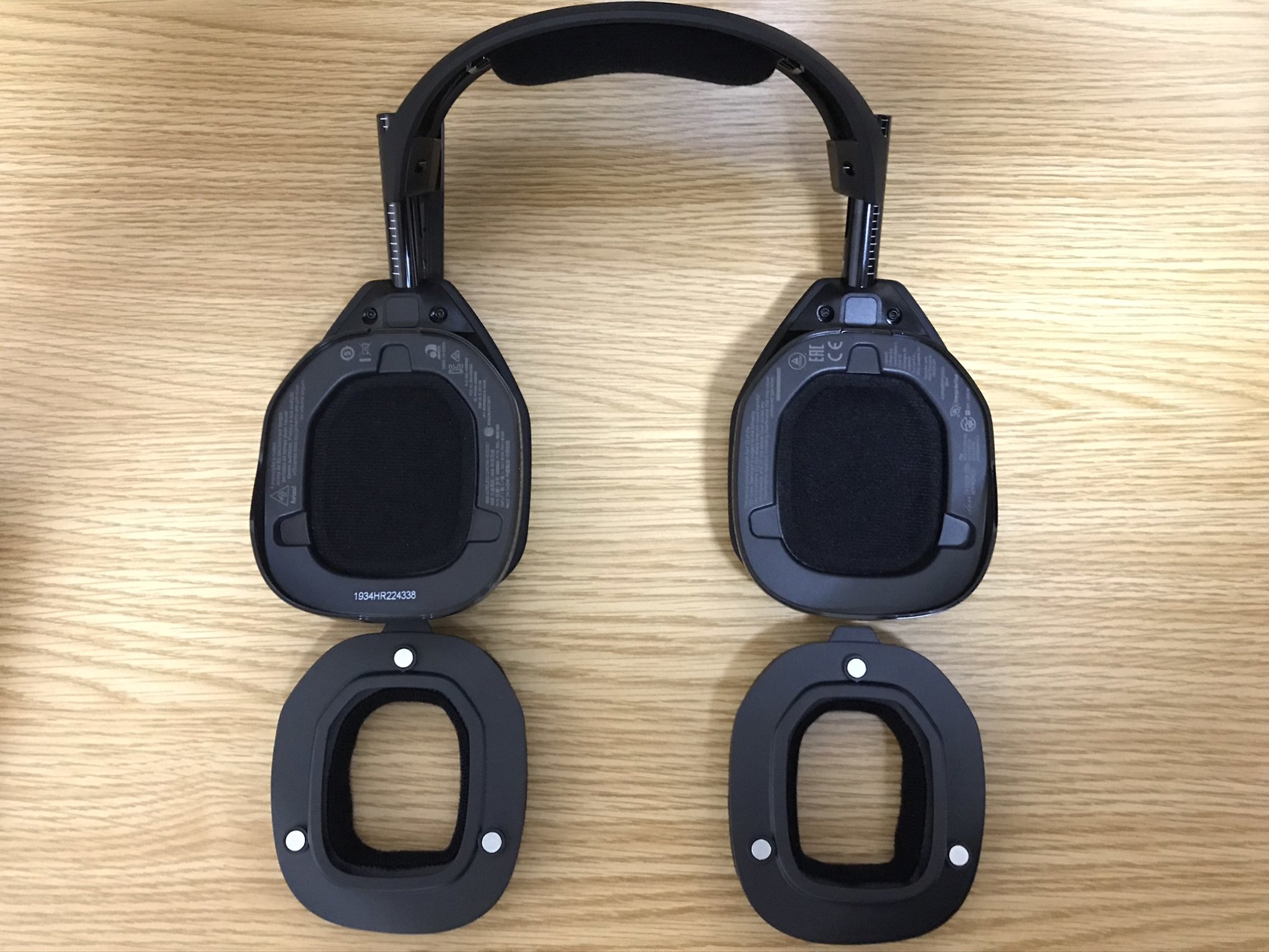 ASTRO A50 WIRELESS + BASE STATIONとイヤーパッド